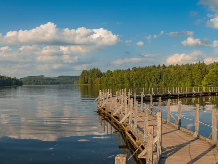 panoramic view on the lake of settons in morvan